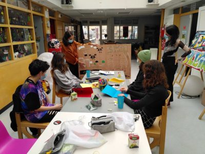 Des jeunes créent une fresque numérique et écologique